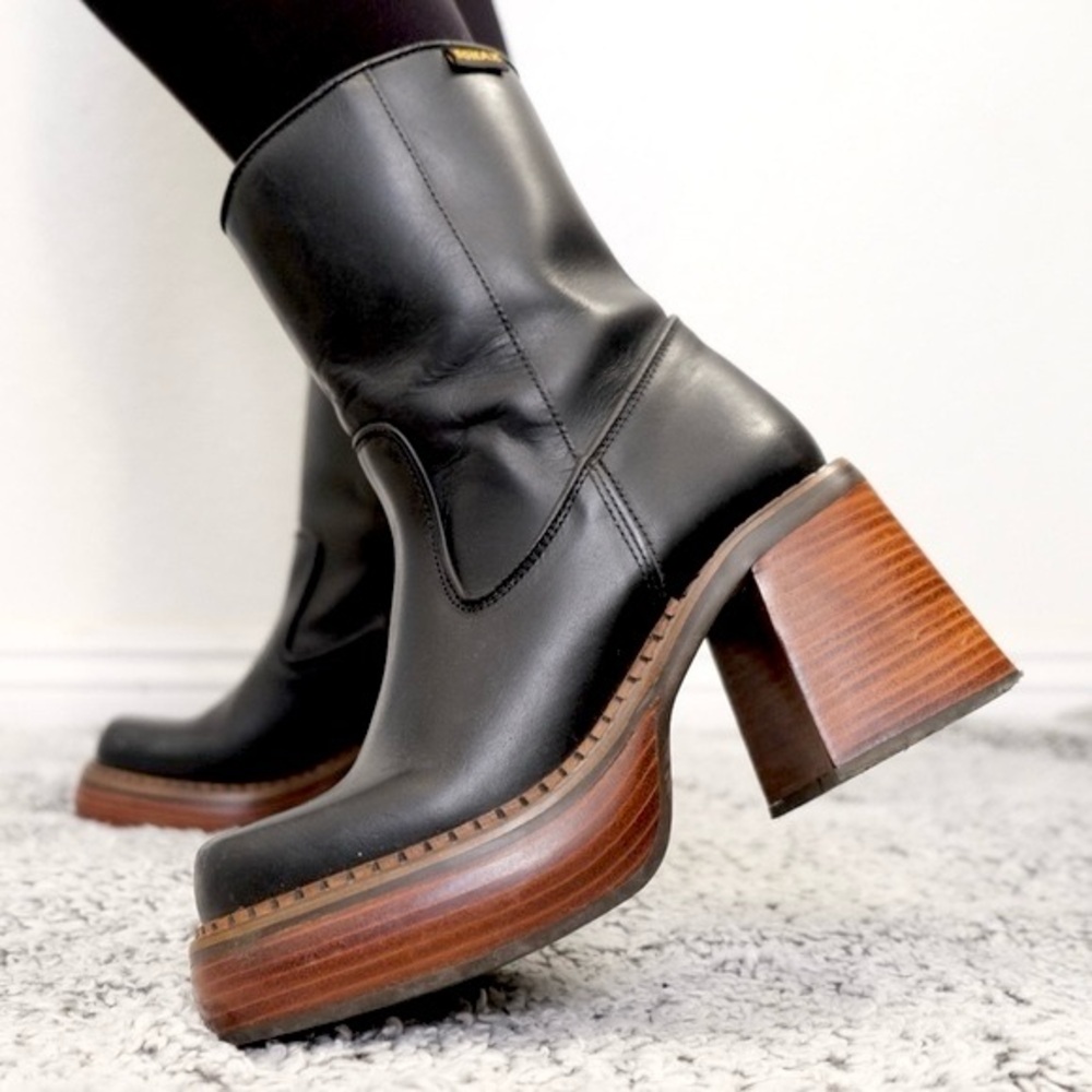 Sonax Y2K Platform Boots Chunky